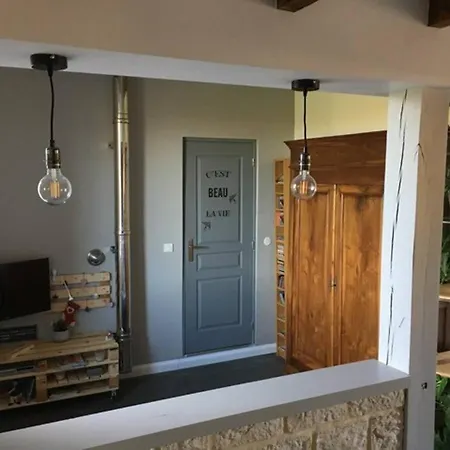 Hébergement de vacances Maison Chaleureuse Pour Quatre Personnes Servilly