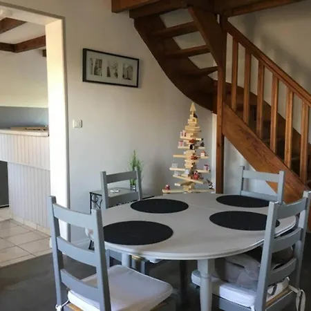 Maison Chaleureuse Pour Quatre Personnes Servilly